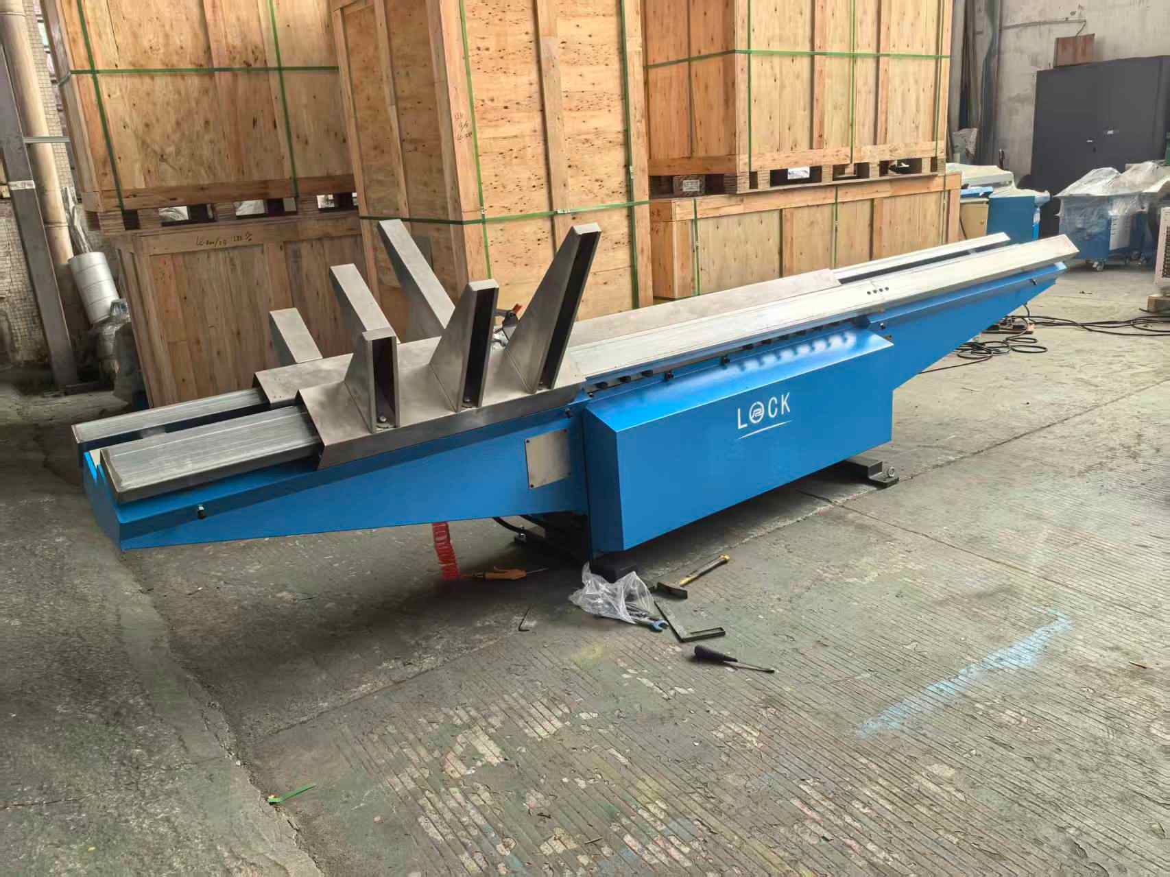 Prismatic Duct Machine