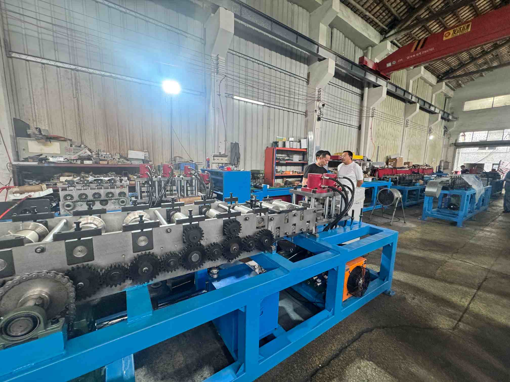 Customers are welcome to visit the machine production workshop.