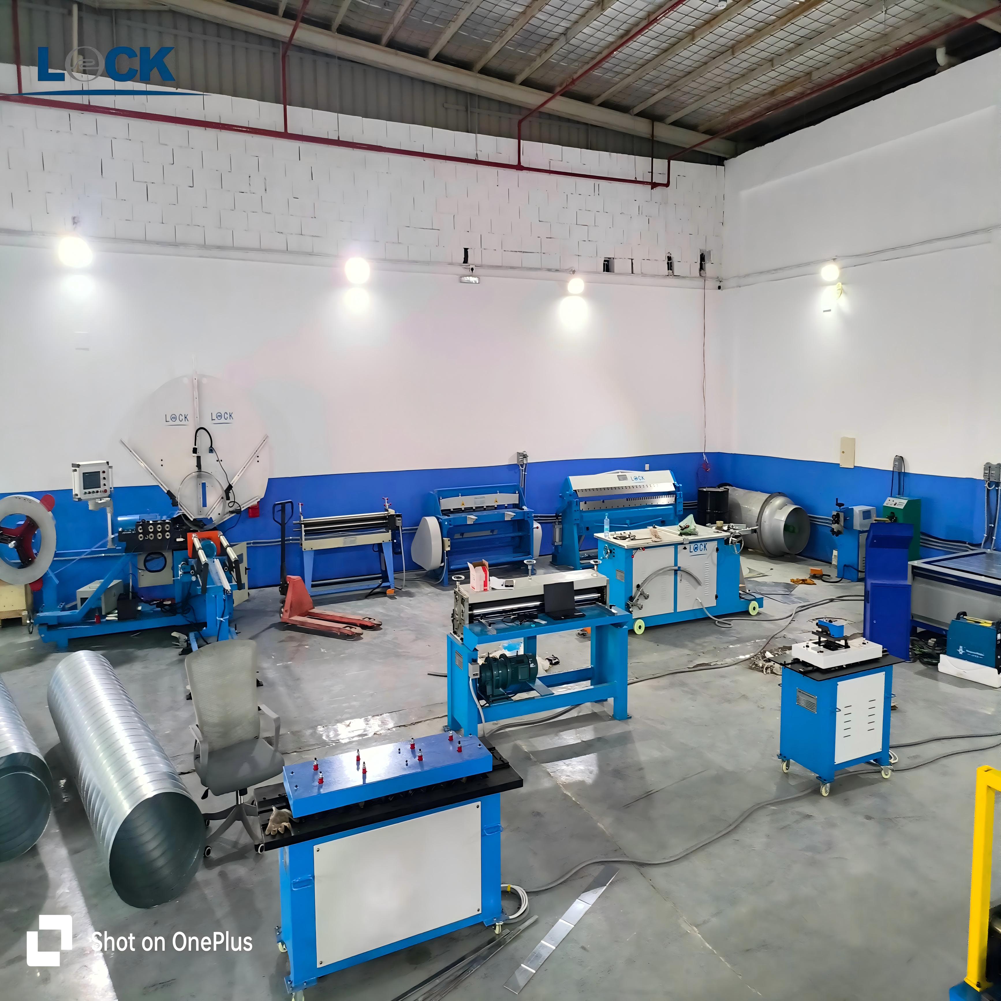 LOCKFORMING-Duct Line 7 on-site installation