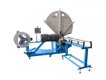 Spiral tube forming machine with steel band